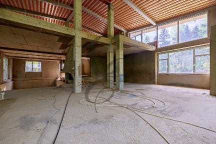Продается 2-этажный дом, 710 м²