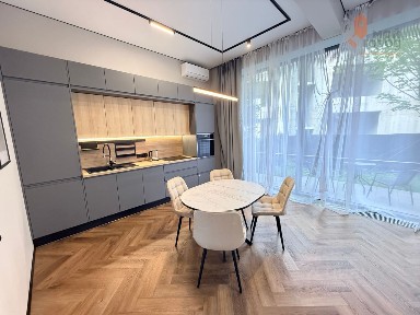 Продается 3-этажный таунхаус, 168,6 м²