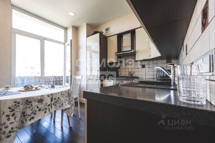 Продается 3-комн. квартира, 76,4 м²