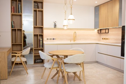 Продается 2-комн. квартира, 69 м²