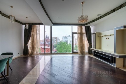 Продается 3-комн. квартира, 211,3 м²