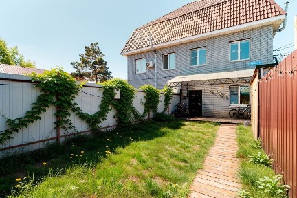 Продается 3-этажный таунхаус, 87 м²