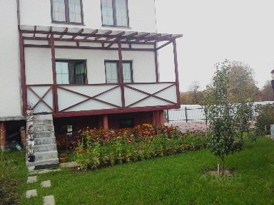 Продается 3-этажный таунхаус, 266 м²