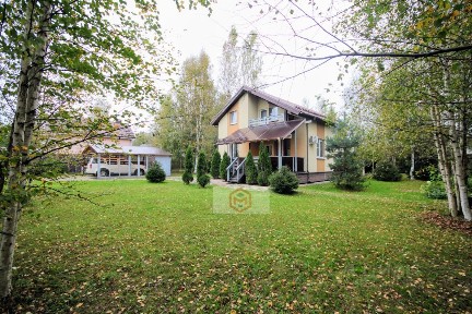 Сдается 2-этажный дом, 150 м²