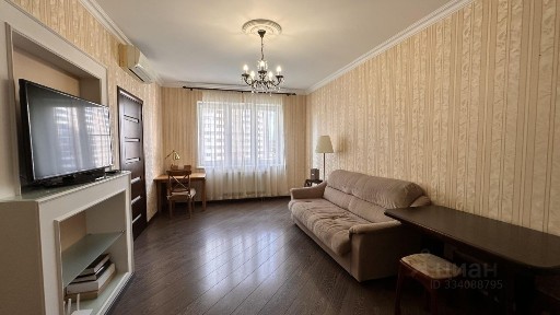 Продается 1-комн. квартира, 42 м²