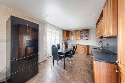 Продается 3-комн. квартира, 114,3 м²
