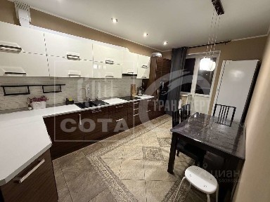 Сдается 2-комн. квартира, 76 м²