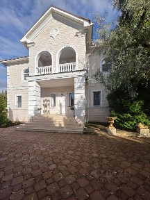 Продается 2-этажный дом, 393,2 м²
