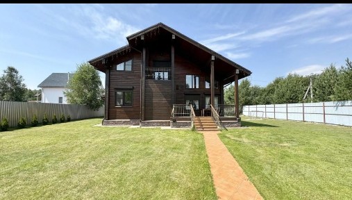 Продается 2-этажный дом, 275 м²