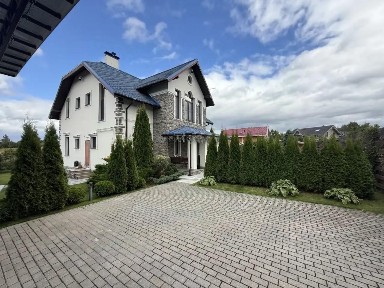 Продается 2-этажный дом, 187 м²