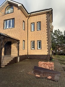 Продается 3-этажный коттедж, 280 м²