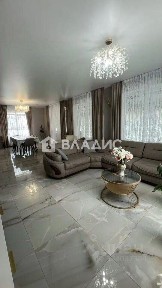 Продается 2-этажный дом, 220 м²