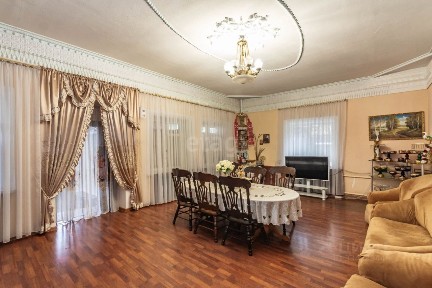Продается 2-этажный дом, 311,7 м²