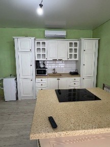 Сдается 2-этажный дом, 200 м²
