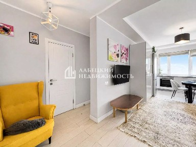 Продается 1-комн. квартира, 43 м²