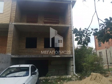 Продается 2-этажный таунхаус, 252 м²