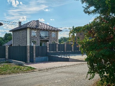 Продается 4-этажный дом, 443 м²