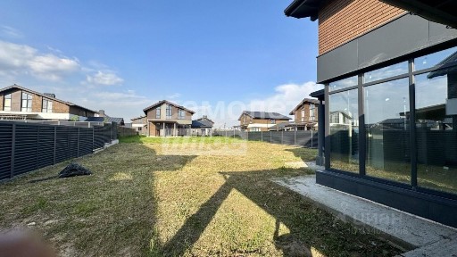 Продается 2-этажный дом, 145 м²