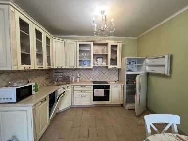 Сдается 2-этажный коттедж, 210 м²