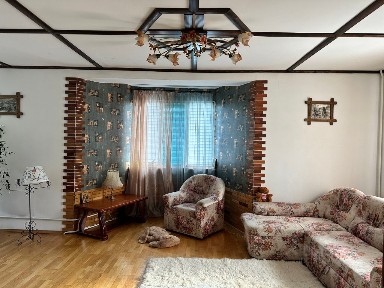 Сдается 3-этажный дом, 266 м²
