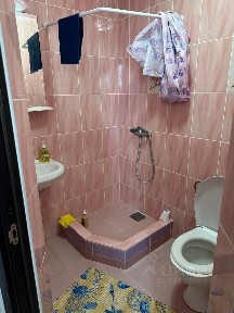 Продается 1/2 часть 3-этажного дома, 360 м²