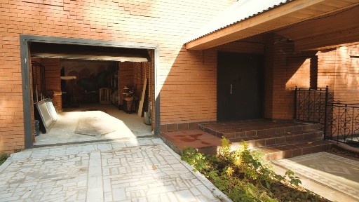 Продается 4-этажный коттедж, 670 м²