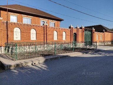 Продается 2-этажный дом, 340 м²