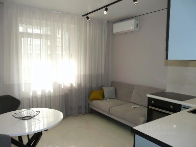 Продается 1-комн. квартира, 42 м²