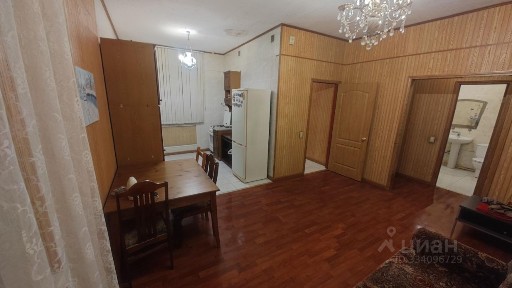 Сдается 2-этажный дом, 209 м²