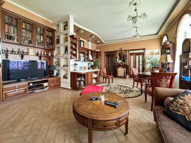 Продается 3-комн. квартира, 102,6 м²