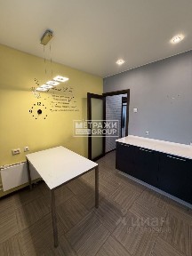 Продается 4-комн. квартира, 102 м²