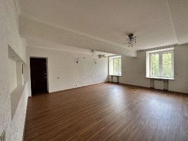 Сдается многокомнатная квартира, 300 м²