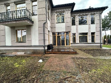 Продается 2-этажный дом, 306 м²