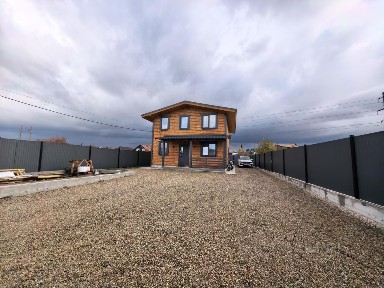 Продается 2-этажный дом, 180 м²