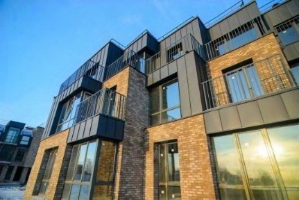 Продается 4-комн. квартира, 99 м²
