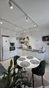 Продается 2-комн. квартира, 66 м²