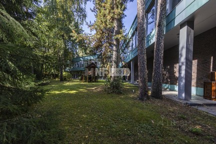 Продается 3-этажный коттедж, 1 434,3 м²