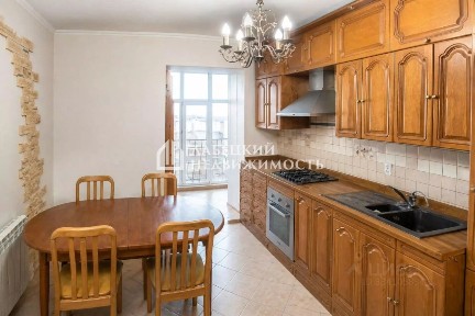Продается 4-комн. квартира, 105,4 м²