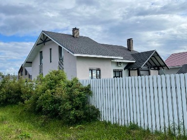 Продается 2-этажный коттедж, 242 м²
