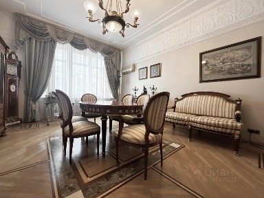 Сдается 4-комн. квартира, 136 м²