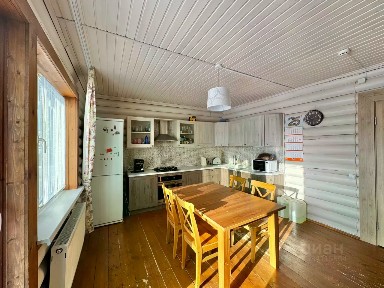 Сдается 2-этажный дом, 140 м²