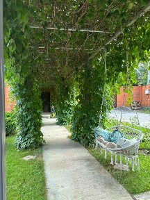 Продается 3-этажный дом, 599 м²