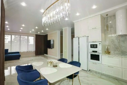 Продается 3-этажный дом, 545,6 м²