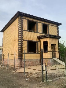 Продается 2-этажный дом, 140 м²