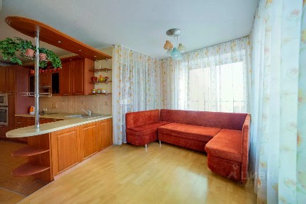 Продается 4-комн. квартира, 138,4 м²