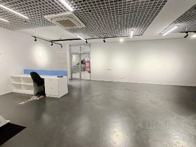 Продается торговая площадь, 140 м²