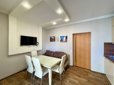 Продается 2-комн. квартира, 76 м²