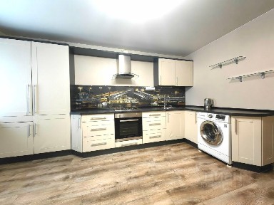 Продается 2-комн. квартира, 76,2 м²