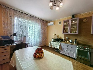 Продается 2-комн. квартира, 90 м²