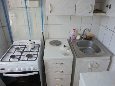 Продается 4-комн. квартира, 62 м²